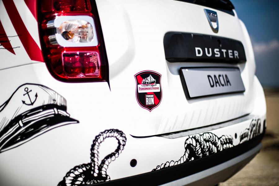 Детали экстерьера Dacia Duster Strongman 2017 года  (фото 26 из 30)